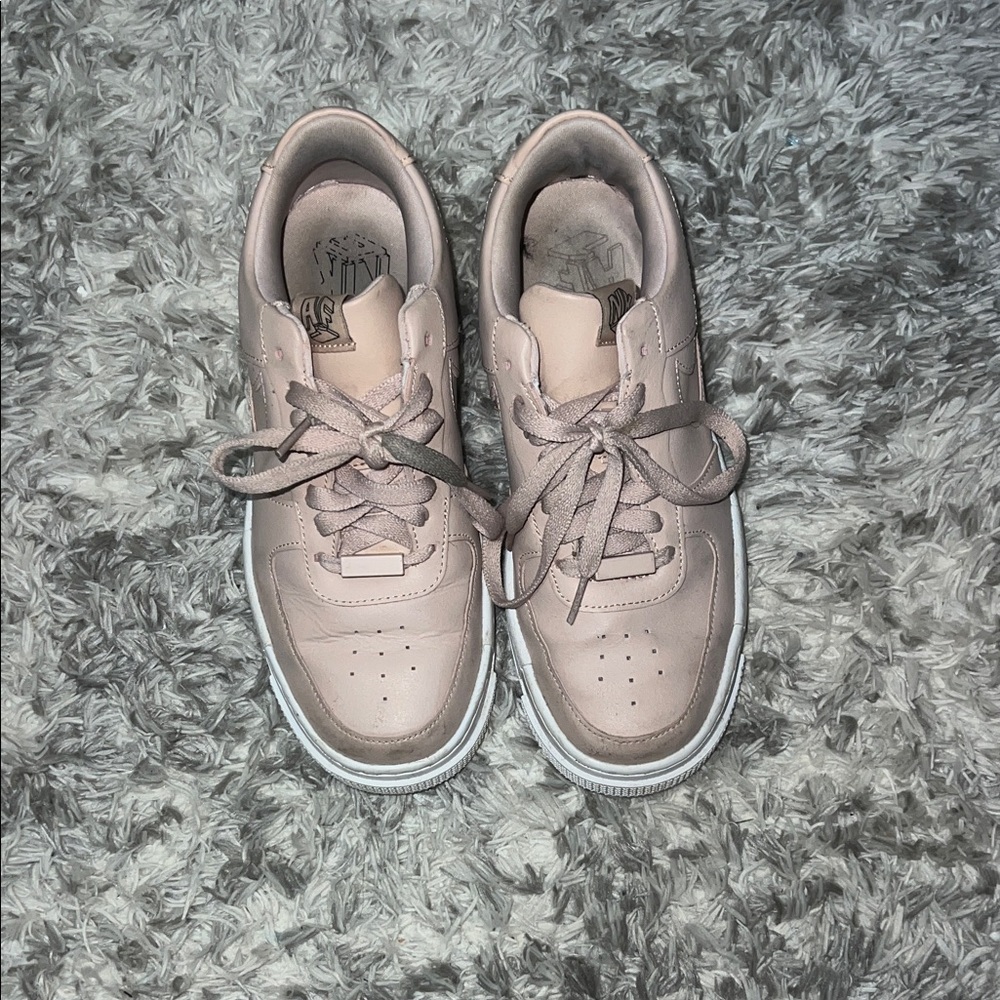 Trendy Women's Blush Sneakers